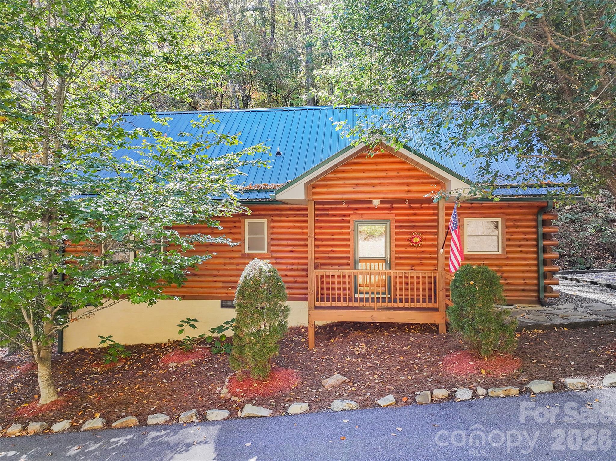 Single Family Residence at 77 Trapper Lane, Waynesville, photo 3 of 39