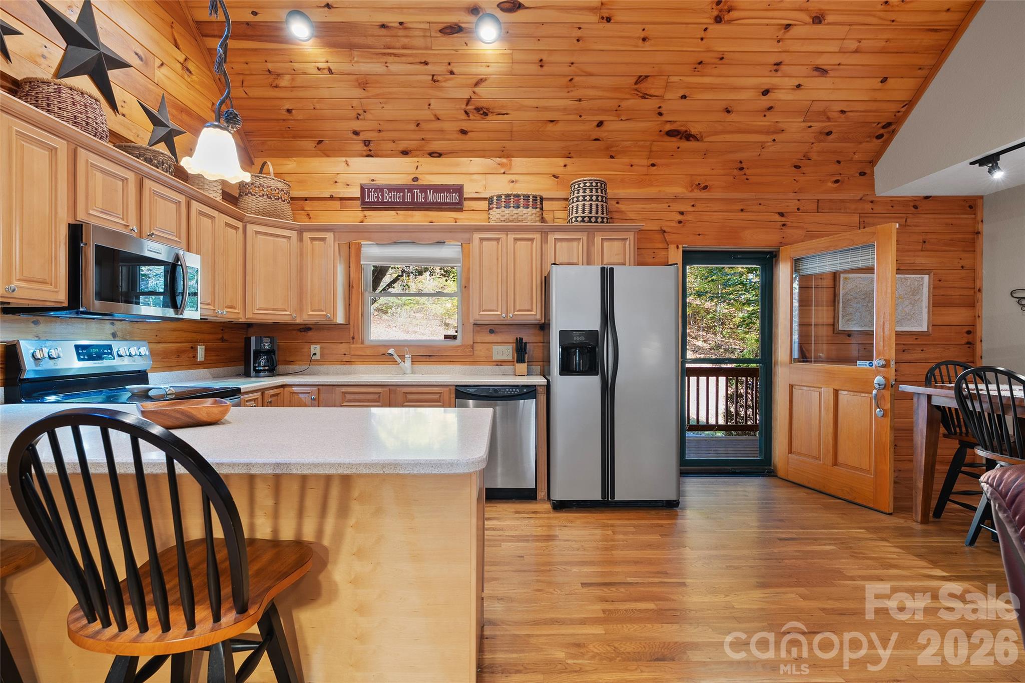 Single Family Residence at 77 Trapper Lane, Waynesville, photo 5 of 39