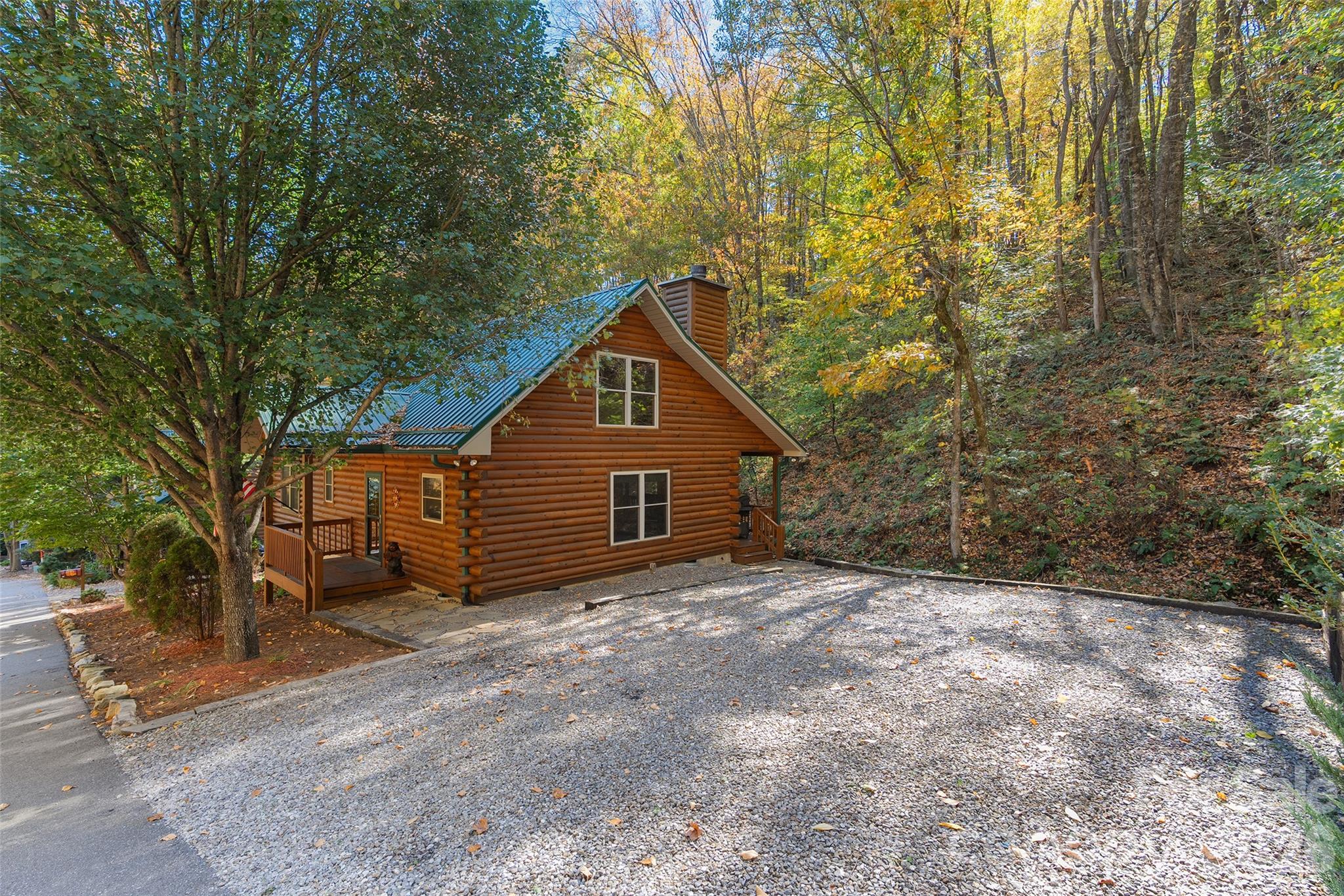 Single Family Residence at 77 Trapper Lane, Waynesville, photo 31 of 39