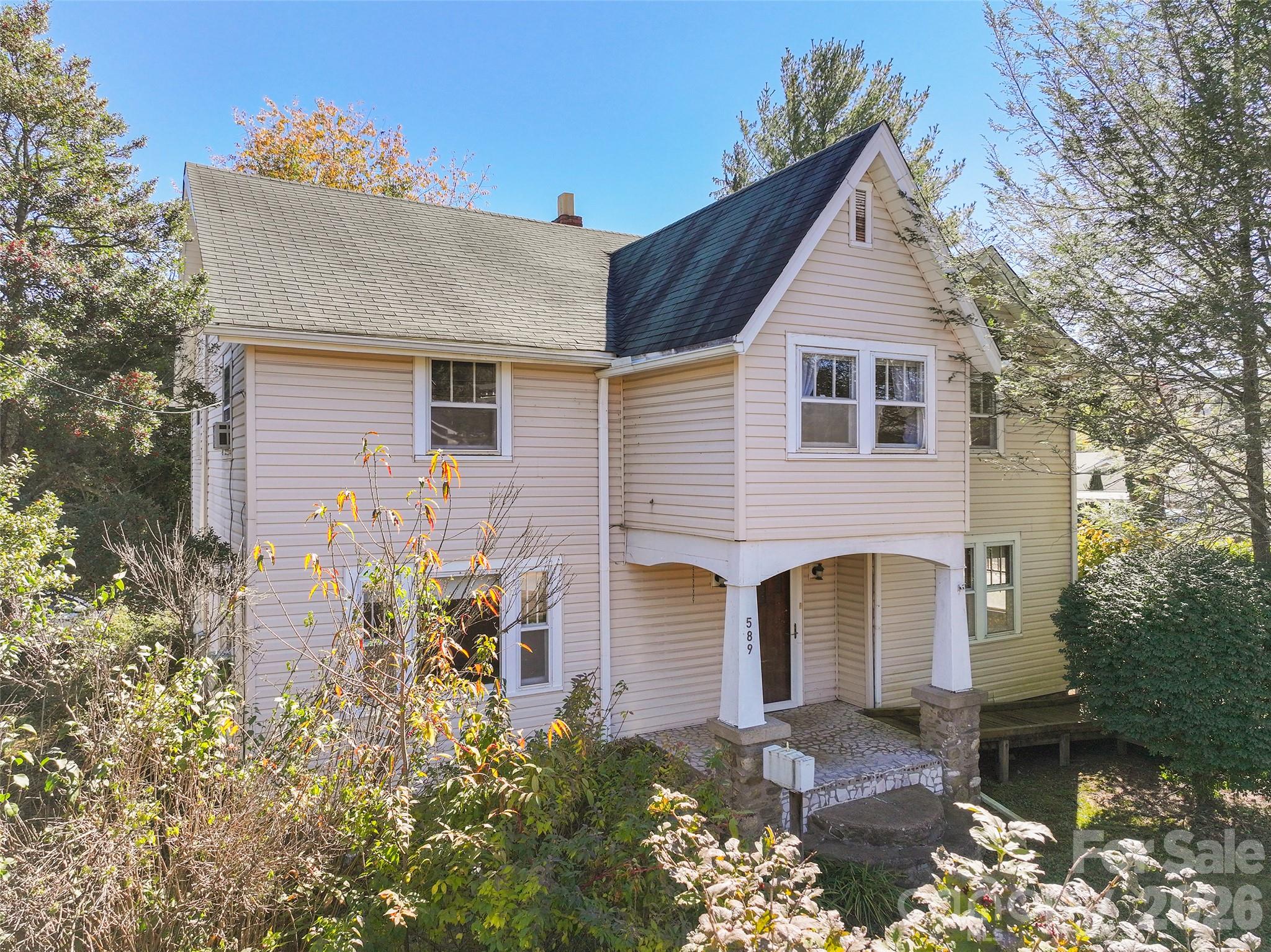 Single Family Residence at 589 Pisgah Drive, Canton, photo 3 of 42