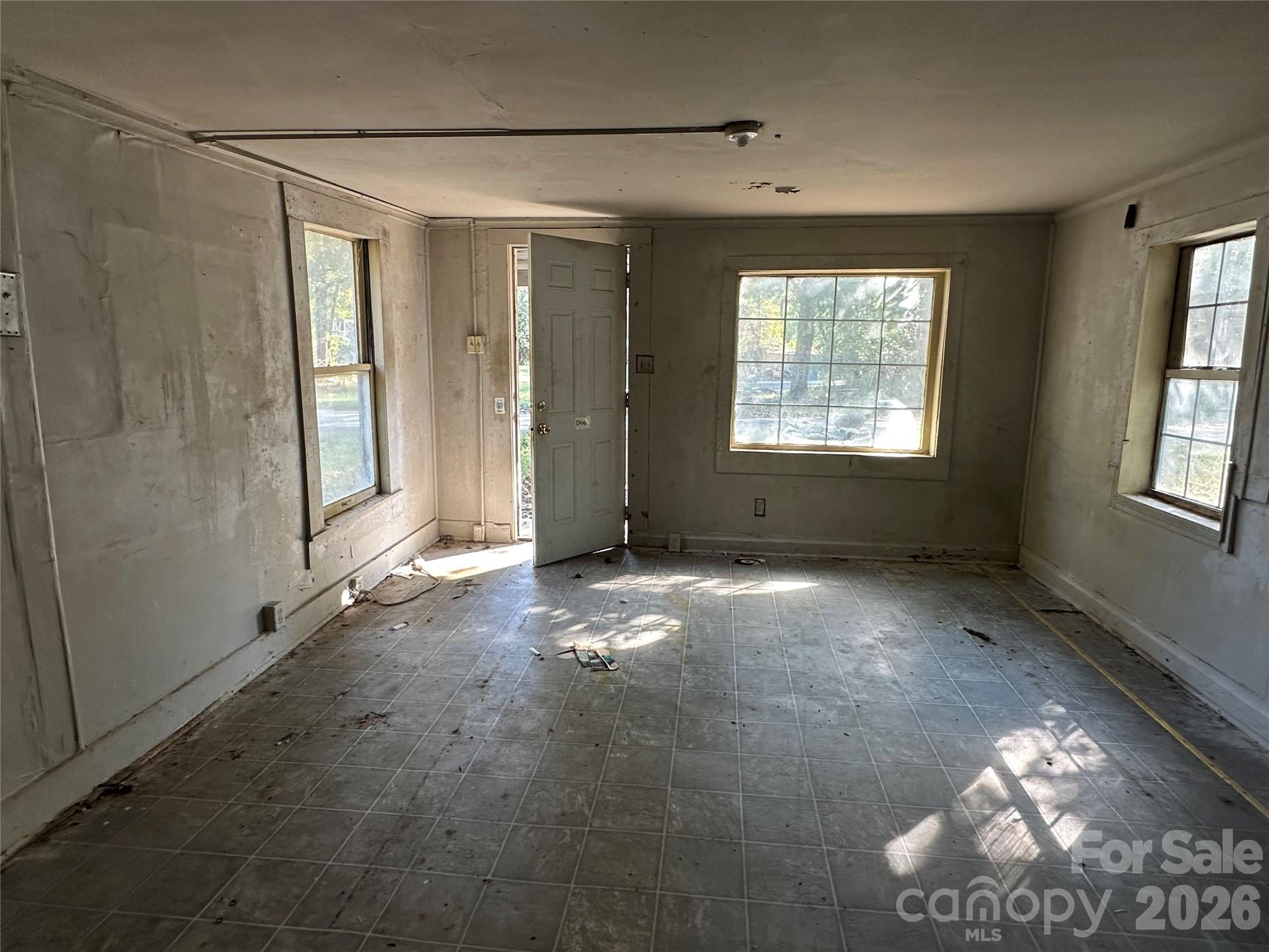 Single Family Residence at 1164 Joe Louis Boulevard, Rock Hill, photo 4 of 16