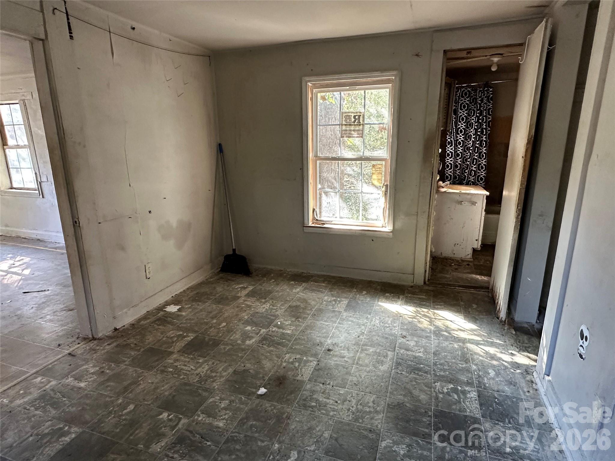 Single Family Residence at 1164 Joe Louis Boulevard, Rock Hill, photo 10 of 16