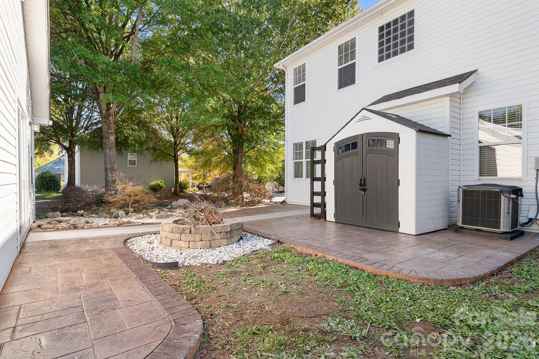 Patio - Firepit - Morning Sun - 15404 Crossing Gate Drive, Cornelius