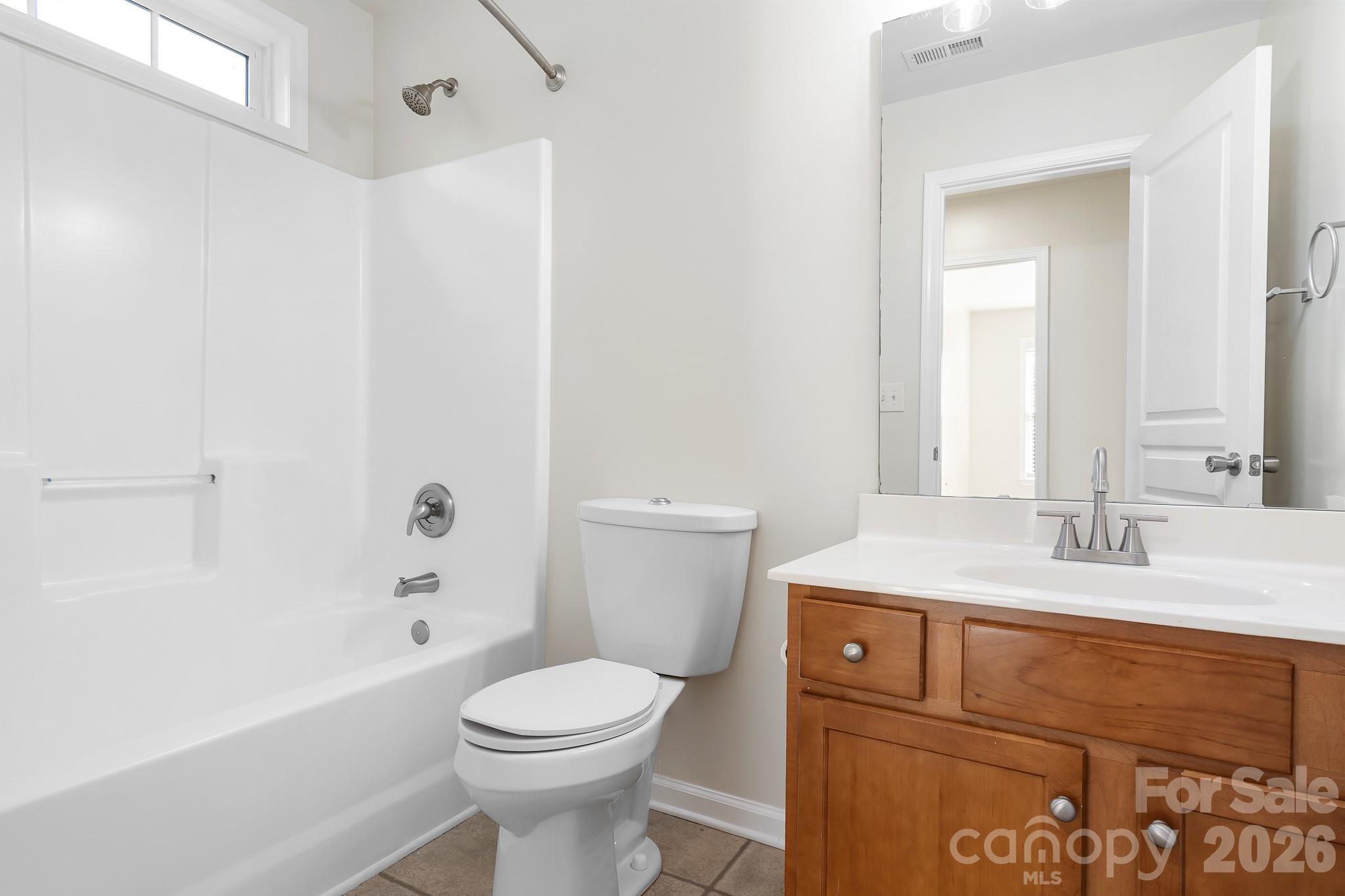 Full Bath 2 Upstairs - 15404 Crossing Gate Drive, Cornelius
