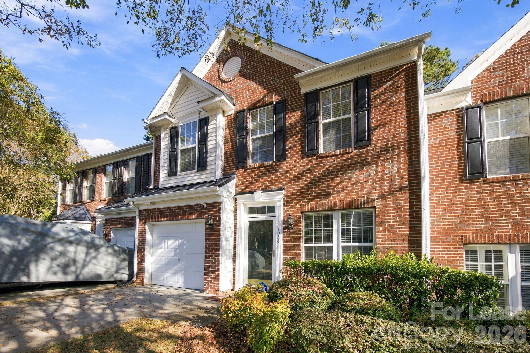 Townhouse at 1802 Robinwood Village Drive, Gastonia, photo 2 of 26