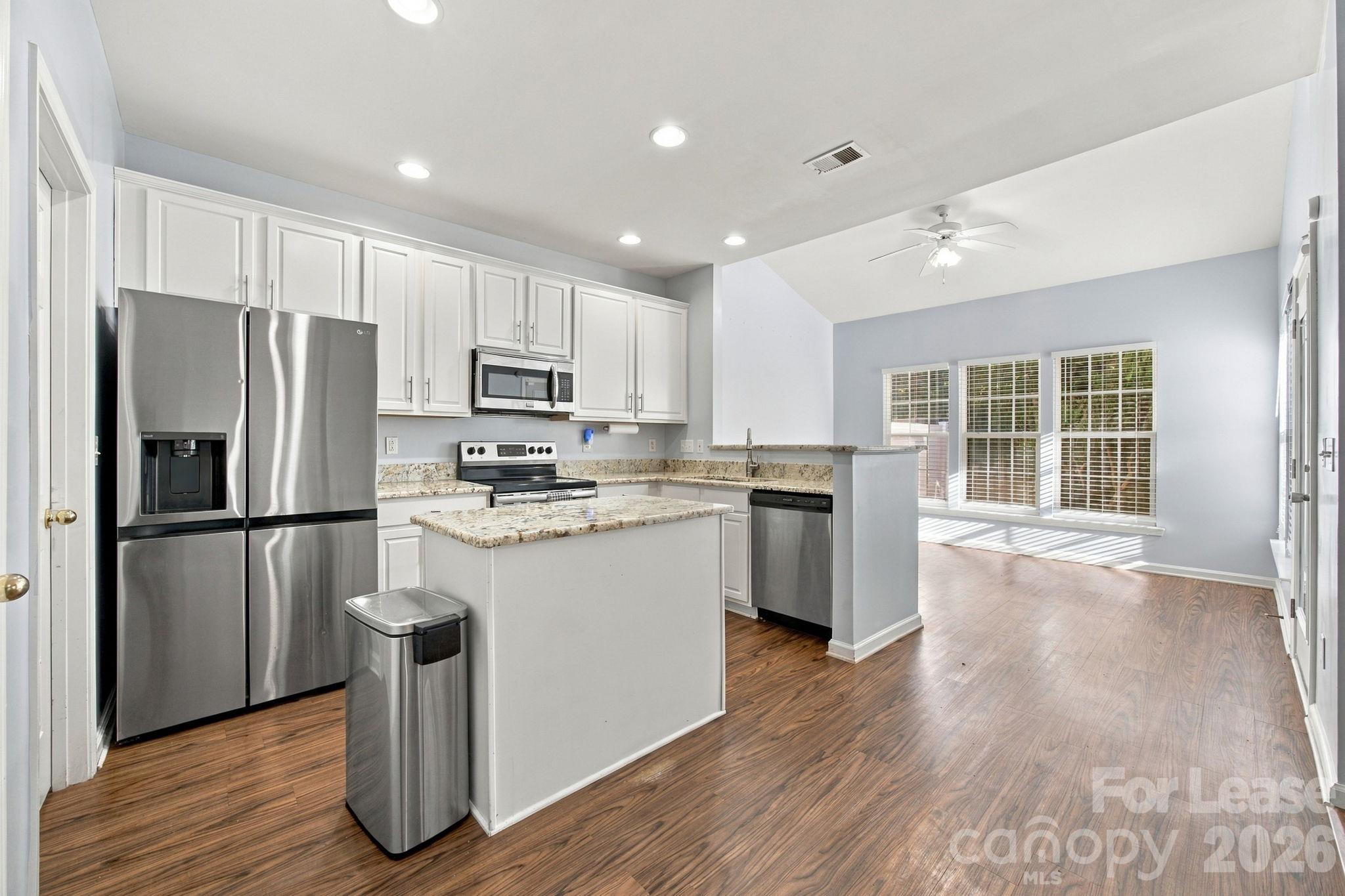 Townhouse at 1802 Robinwood Village Drive, Gastonia, photo 9 of 26