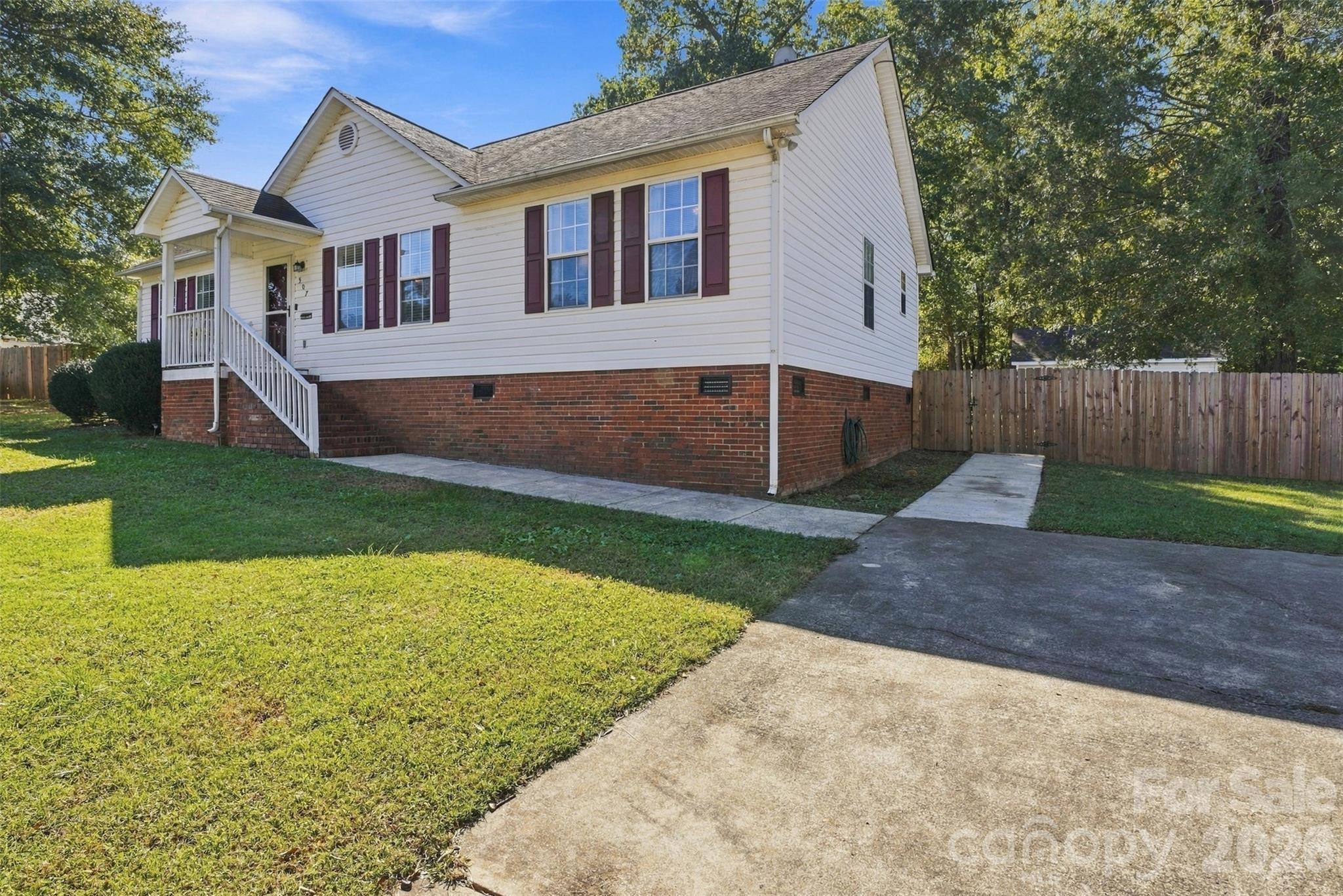 Single Family Residence at 507 Tanner Ridge Court, Rock Hill, photo 33 of 34