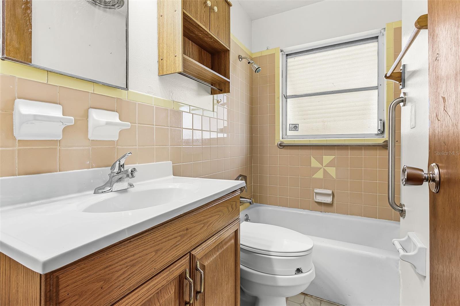 Single Family Residence at 2450 AZTEC DR, FORT MYERS, photo 15 of 25