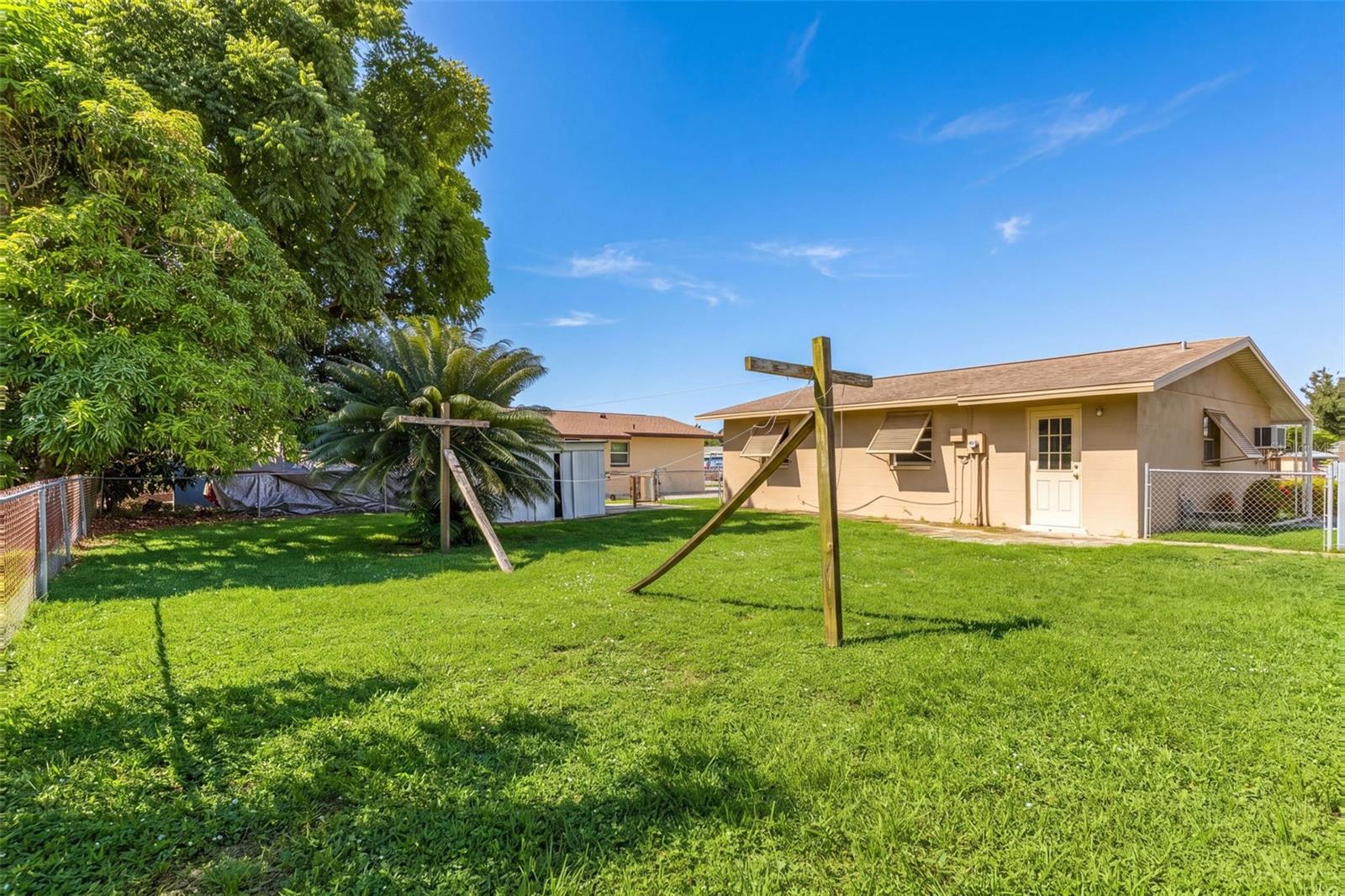 Single Family Residence at 2450 AZTEC DR, FORT MYERS, photo 21 of 25