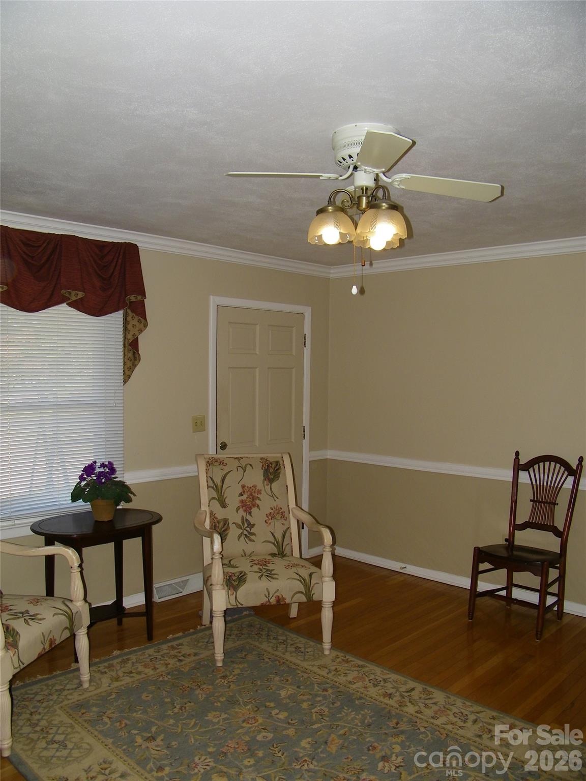 Single Family Residence at 214 Klondale Street, Rockwell, photo 10 of 28