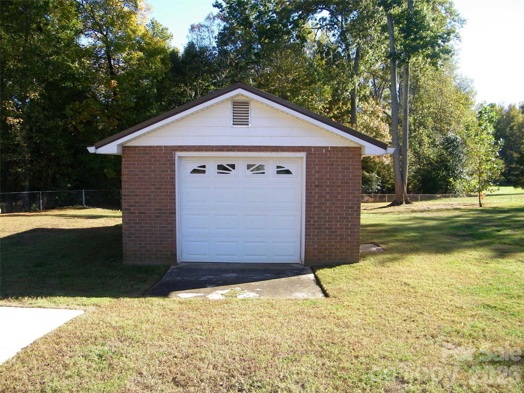 Single Family Residence at 214 Klondale Street, Rockwell, photo 25 of 28