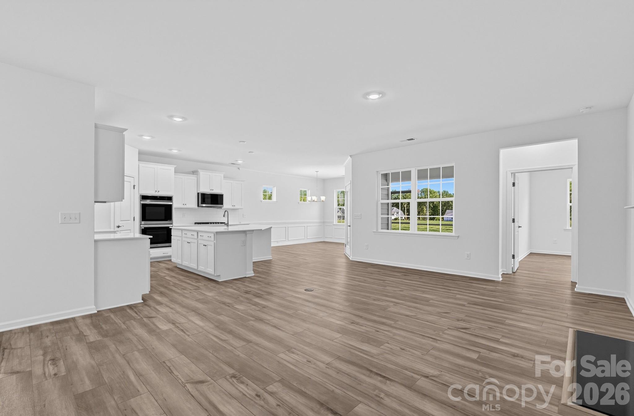 Single Family Residence at 6431 Turkey Roost Way, Lancaster, photo 12 of 31