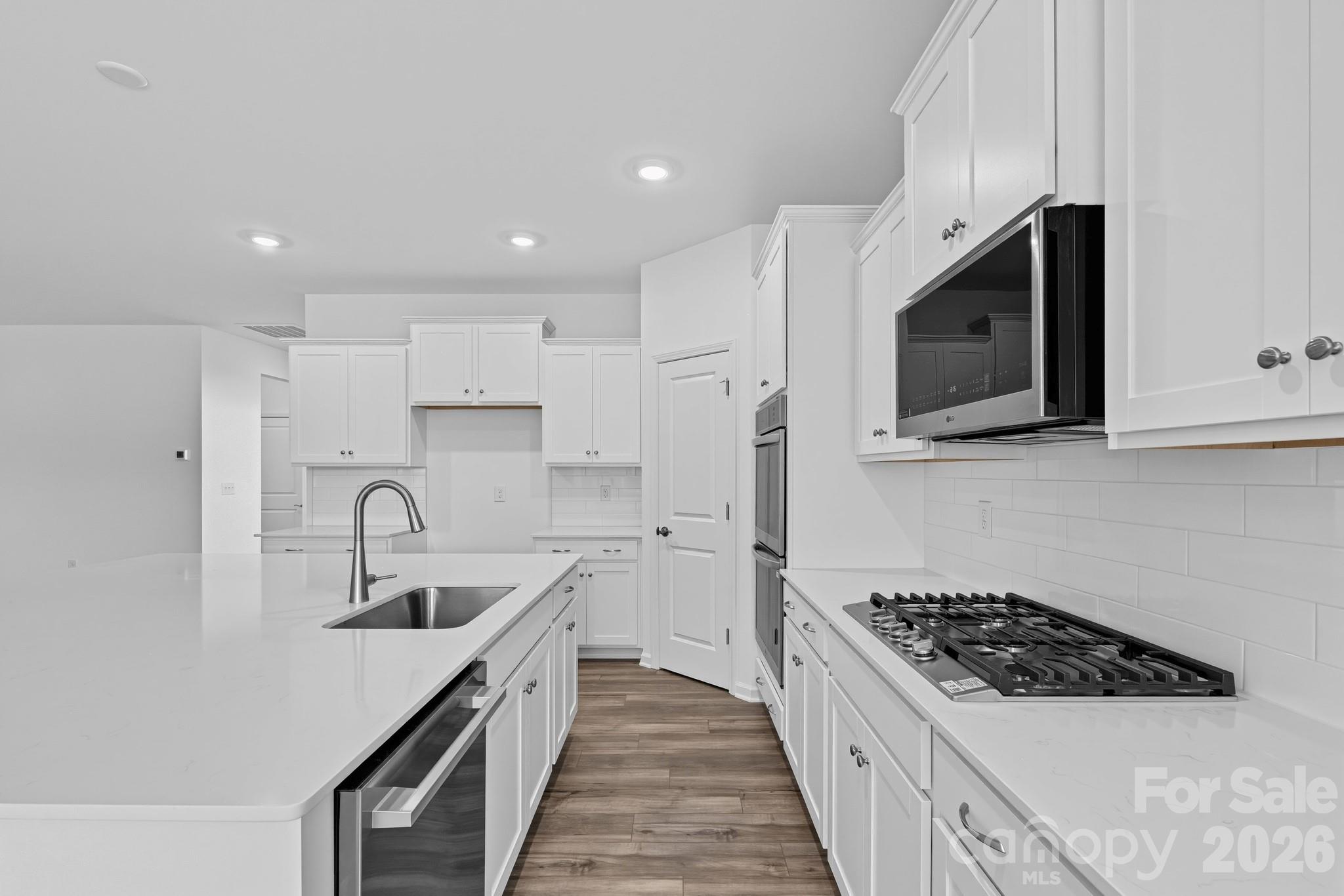 Single Family Residence at 6431 Turkey Roost Way, Lancaster, photo 17 of 31