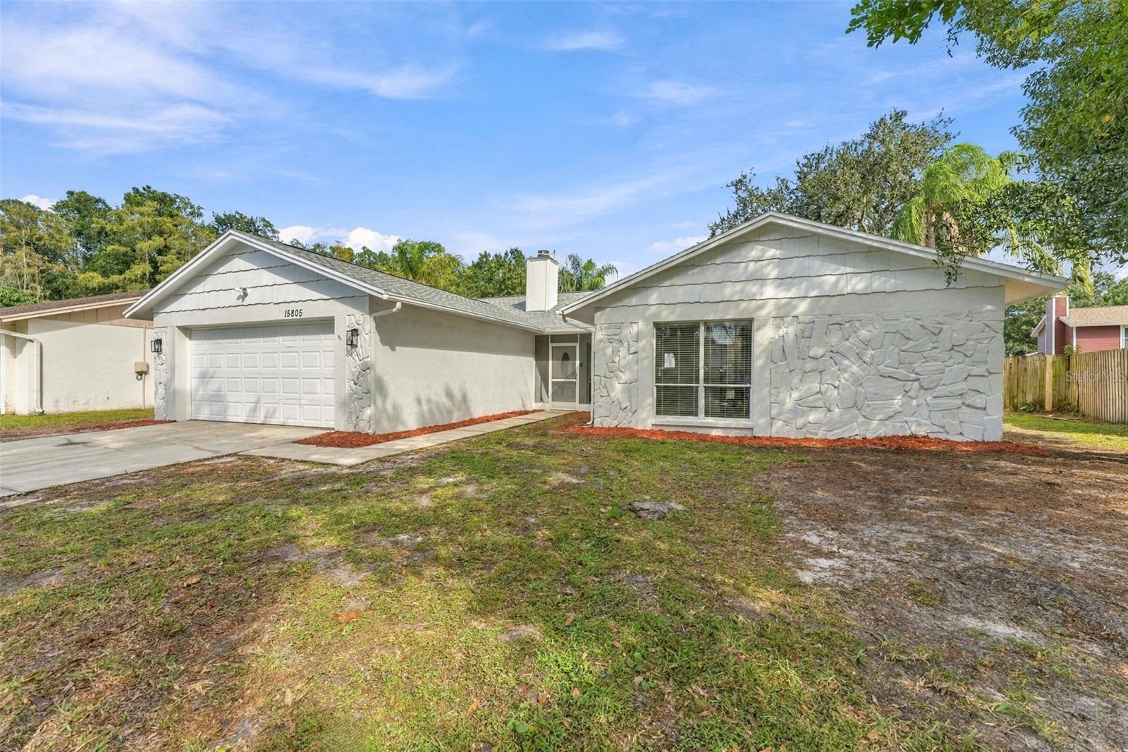 Single Family Residence at 15805 COUNTRY LAKE DR, TAMPA, photo 4 of 55