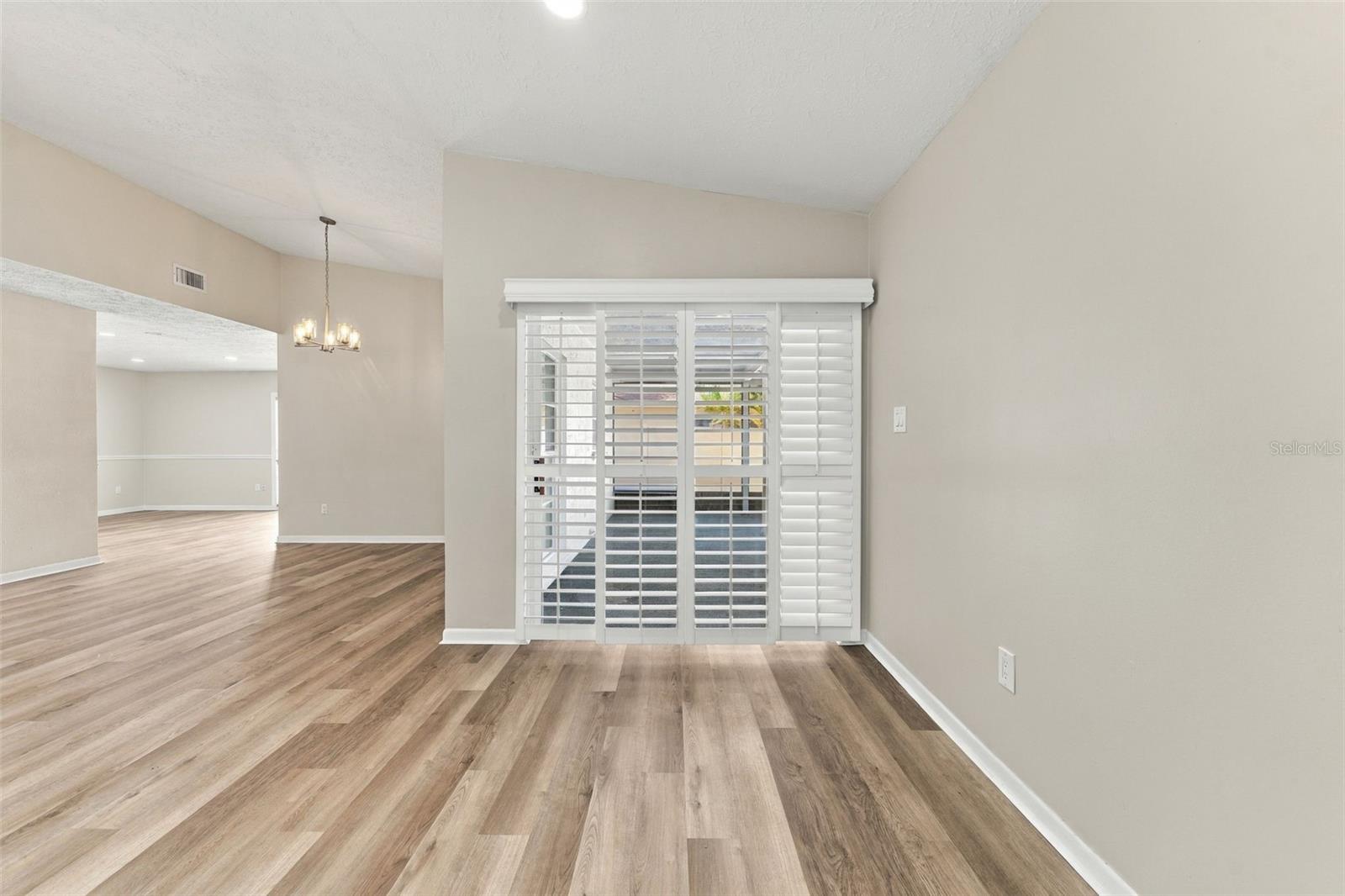 Single Family Residence at 15805 COUNTRY LAKE DR, TAMPA, photo 11 of 55