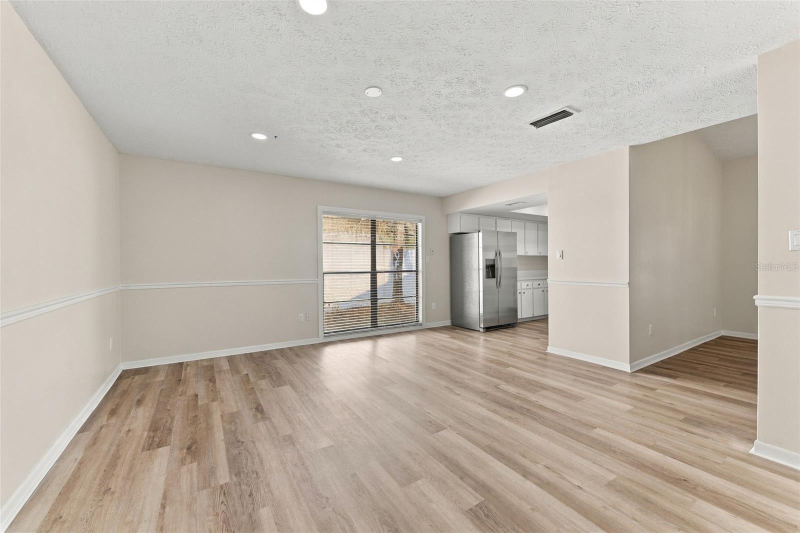 Single Family Residence at 15805 COUNTRY LAKE DR, TAMPA, photo 18 of 55