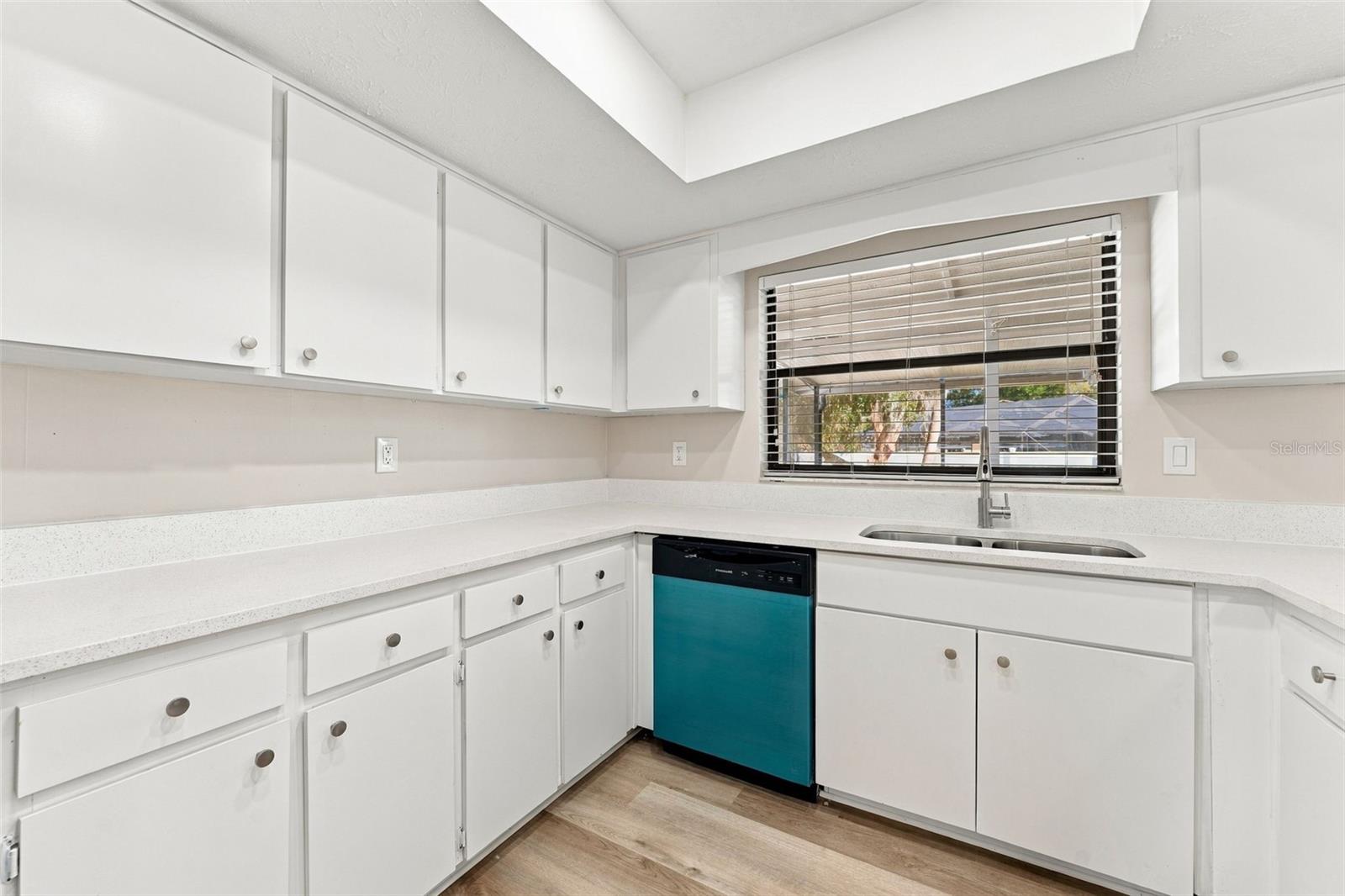 Single Family Residence at 15805 COUNTRY LAKE DR, TAMPA, photo 19 of 55