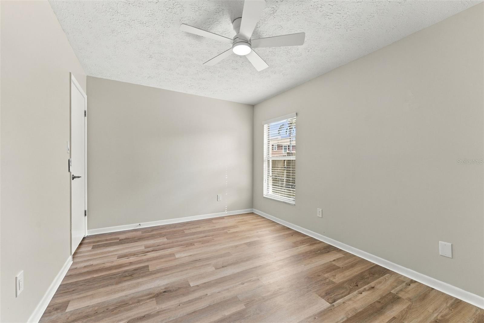 Single Family Residence at 15805 COUNTRY LAKE DR, TAMPA, photo 31 of 55