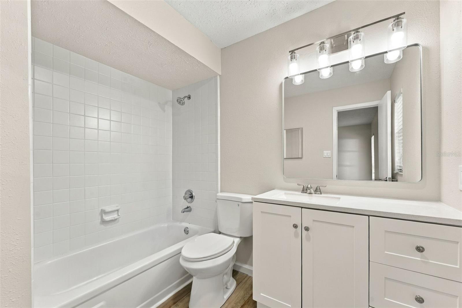 Single Family Residence at 15805 COUNTRY LAKE DR, TAMPA, photo 32 of 55