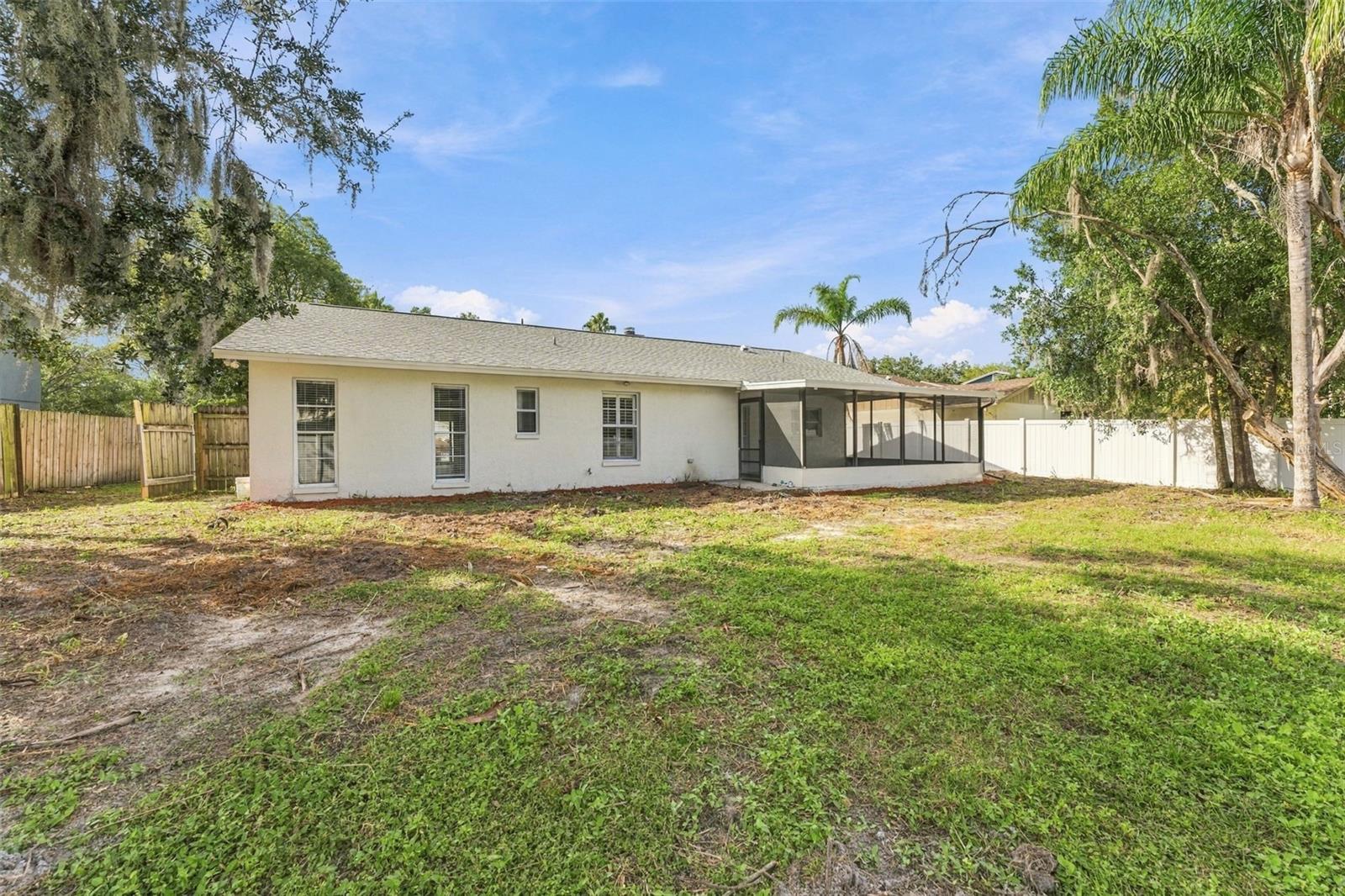 Single Family Residence at 15805 COUNTRY LAKE DR, TAMPA, photo 41 of 55