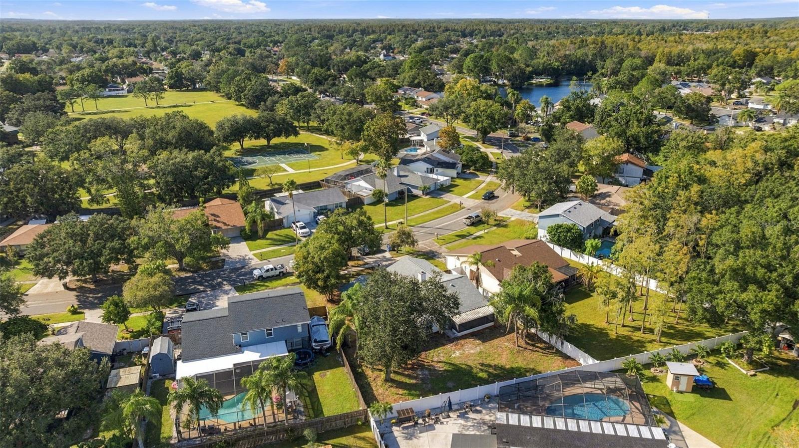 Single Family Residence at 15805 COUNTRY LAKE DR, TAMPA, photo 45 of 55