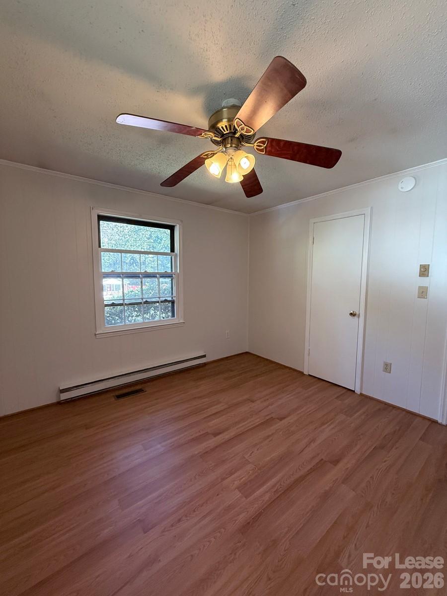 Single Family Residence at 119 Farmington Drive, Stanley, photo 8 of 11