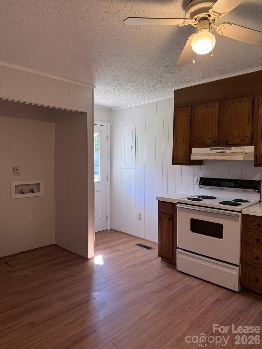 Single Family Residence at 119 Farmington Drive, Stanley, photo 10 of 11