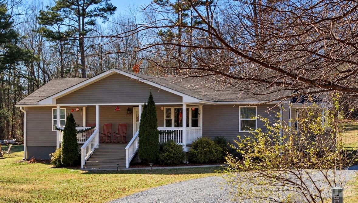 11 Spring Lake Drive