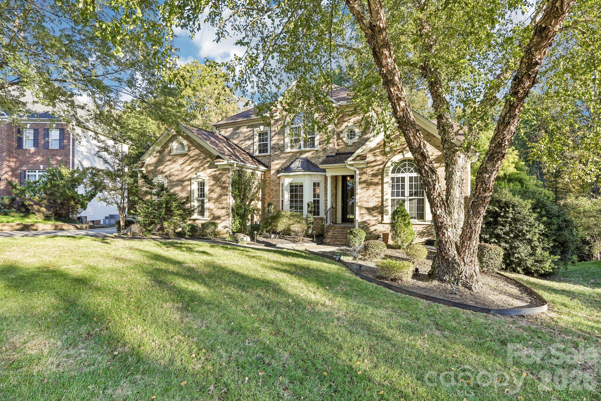 Single Family Residence at 1679 Sanridge Wind Lane, Charlotte, photo 2 of 45