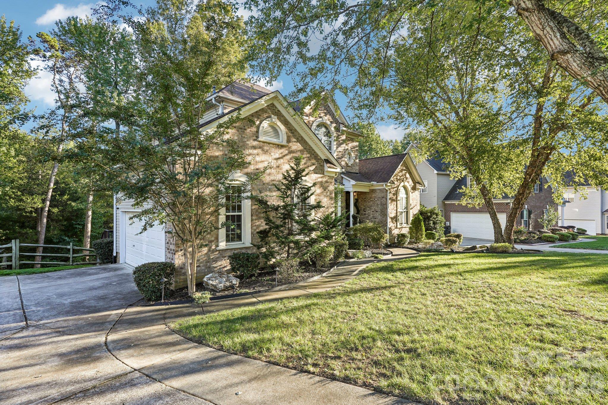Single Family Residence at 1679 Sanridge Wind Lane, Charlotte, photo 3 of 45