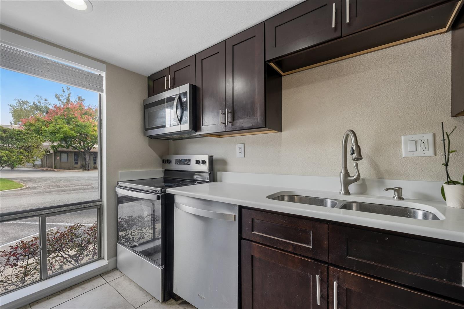 Townhouse at 270 MOREE LOOP #4, WINTER SPRINGS, photo 5 of 37