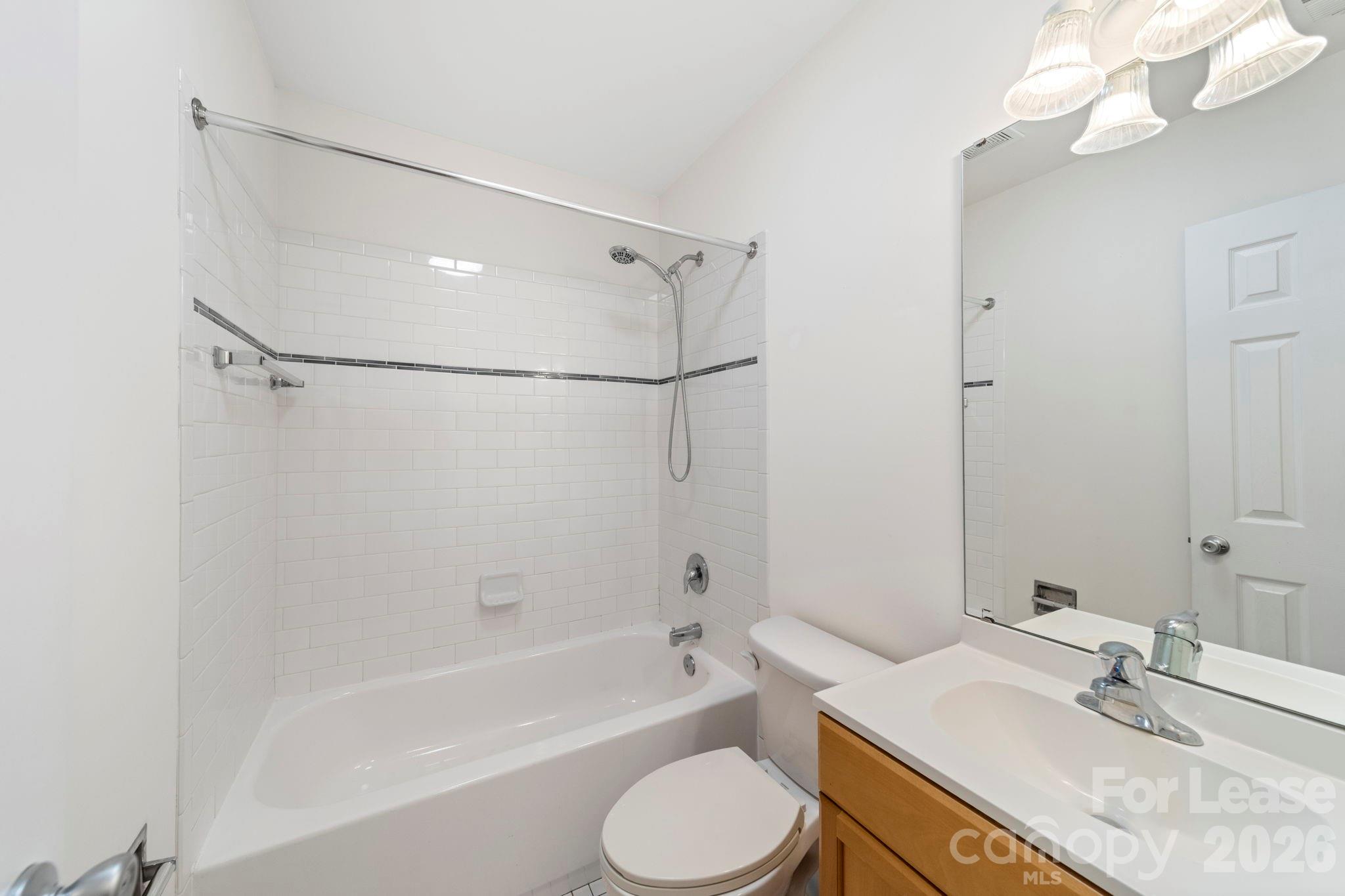 Hall Bathroom - 5309 Waxhaw Marvin Road, Waxhaw