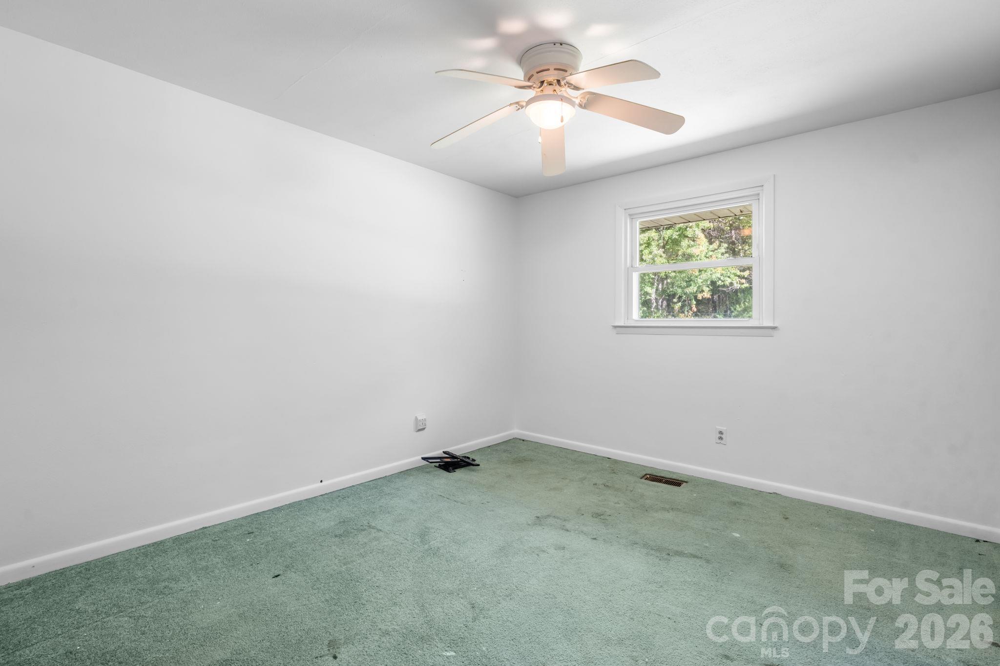 Single Family Residence at 2509 29th Street NE, Hickory, photo 13 of 47