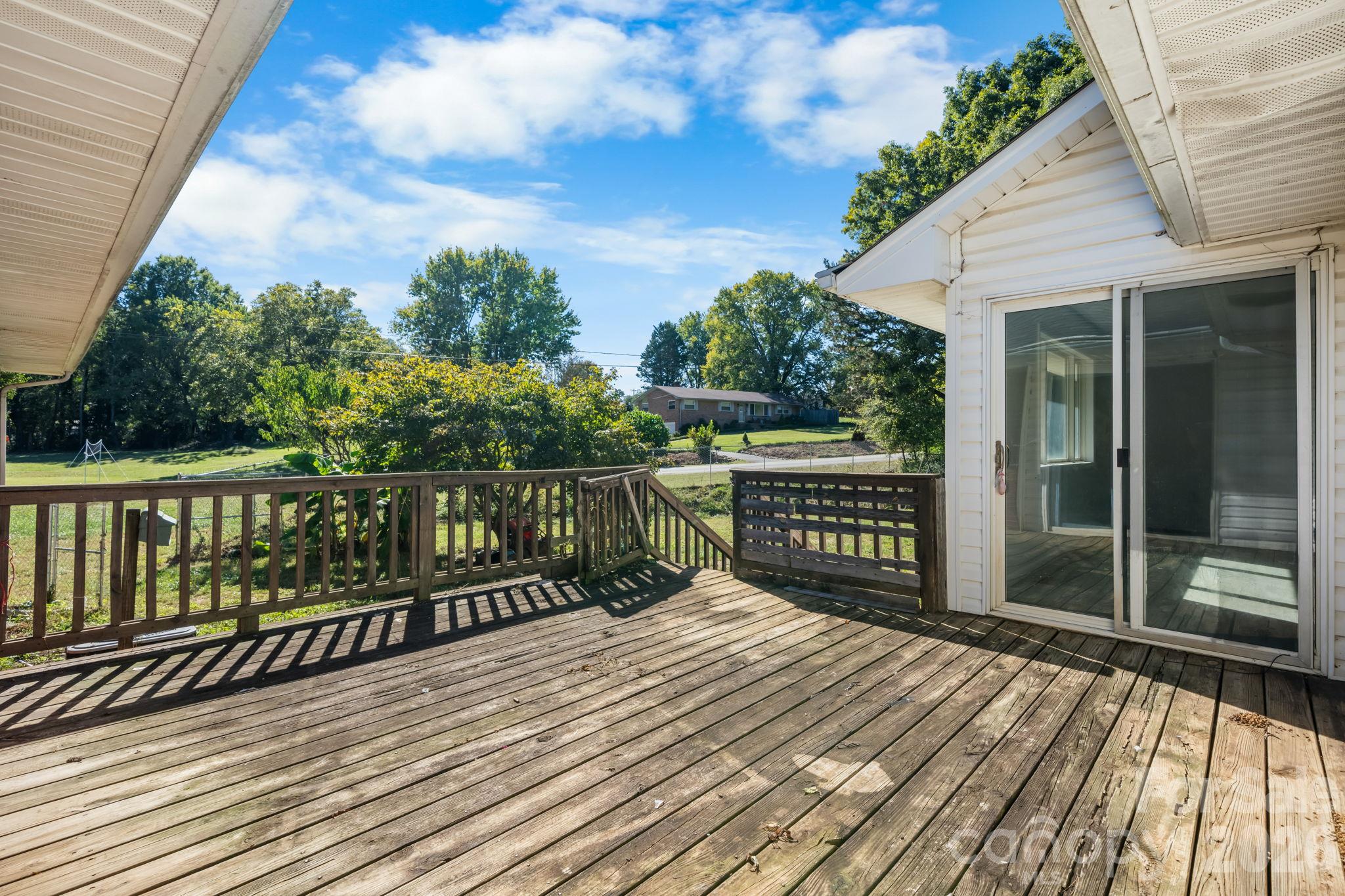 Single Family Residence at 2509 29th Street NE, Hickory, photo 14 of 47