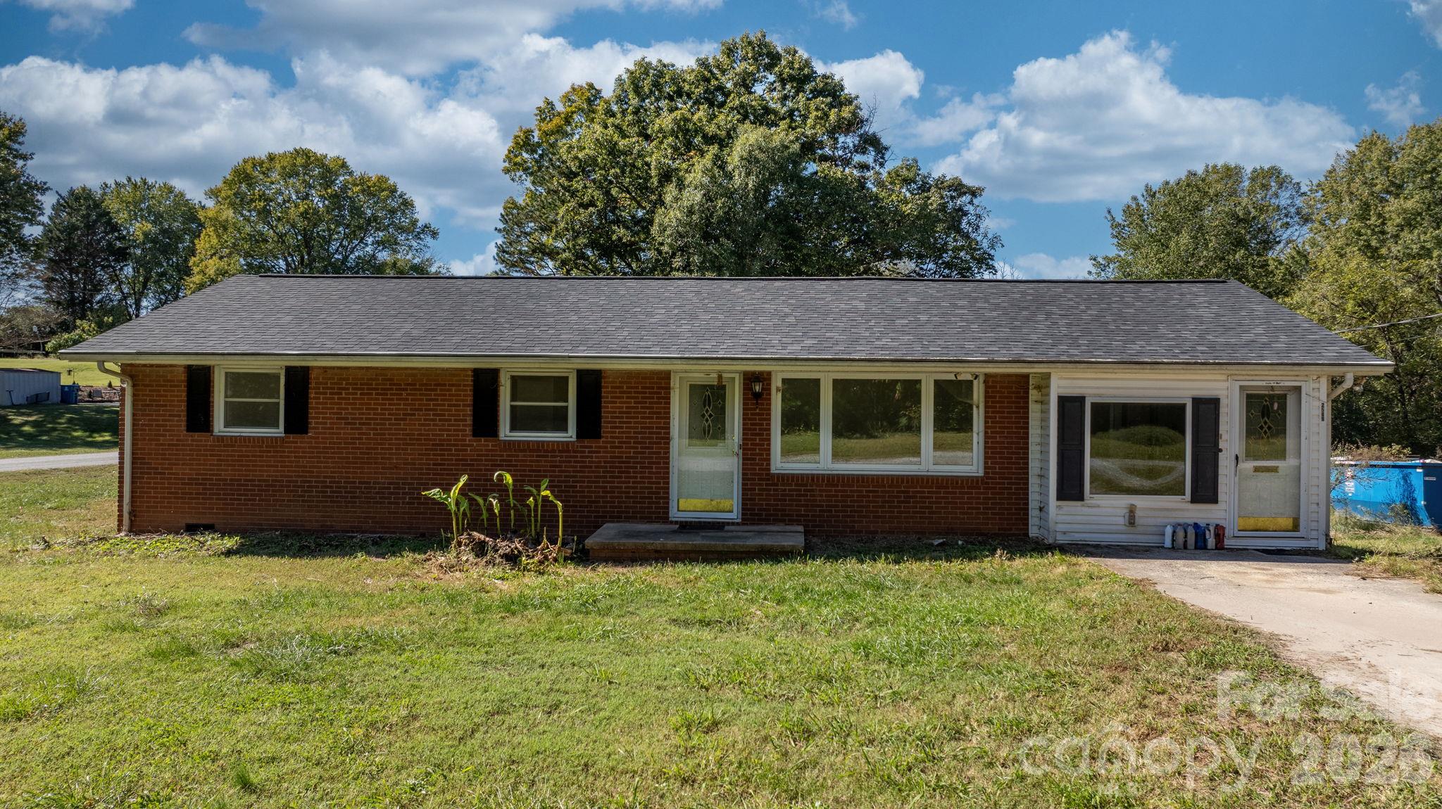 Single Family Residence at 2509 29th Street NE, Hickory, photo 36 of 47