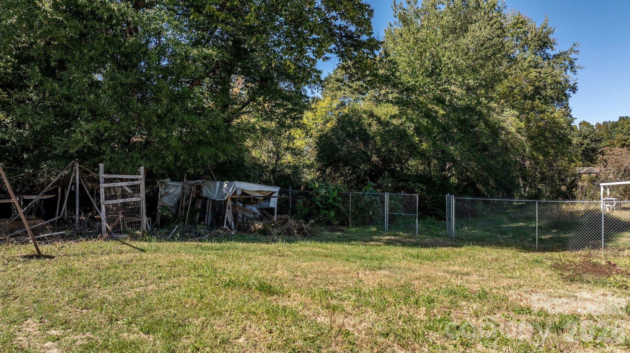 Single Family Residence at 2509 29th Street NE, Hickory, photo 41 of 47