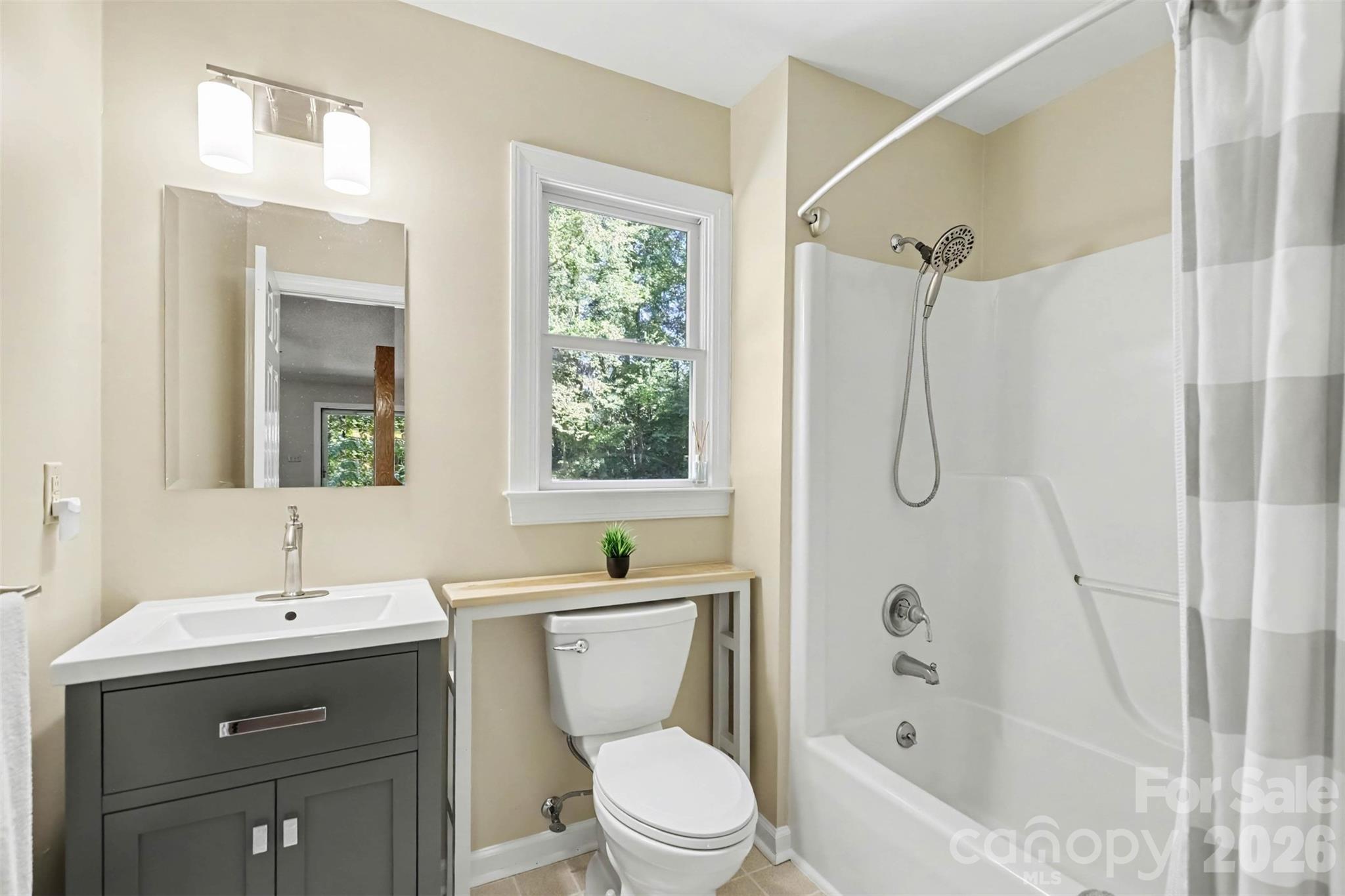 Full Bath - 7605 Hedrick Circle, Huntersville