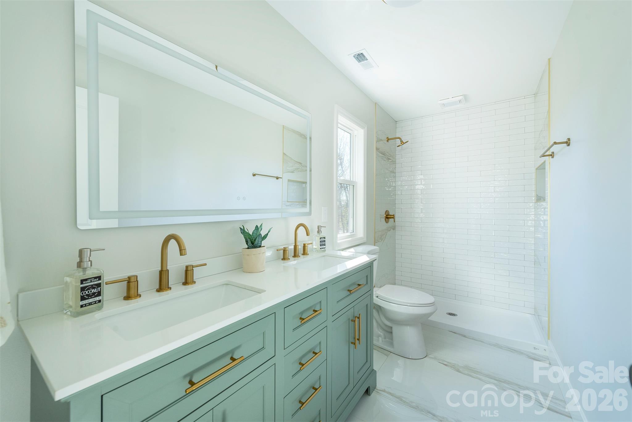 Primary Bath - 14 Crestfield Avenue, Asheville