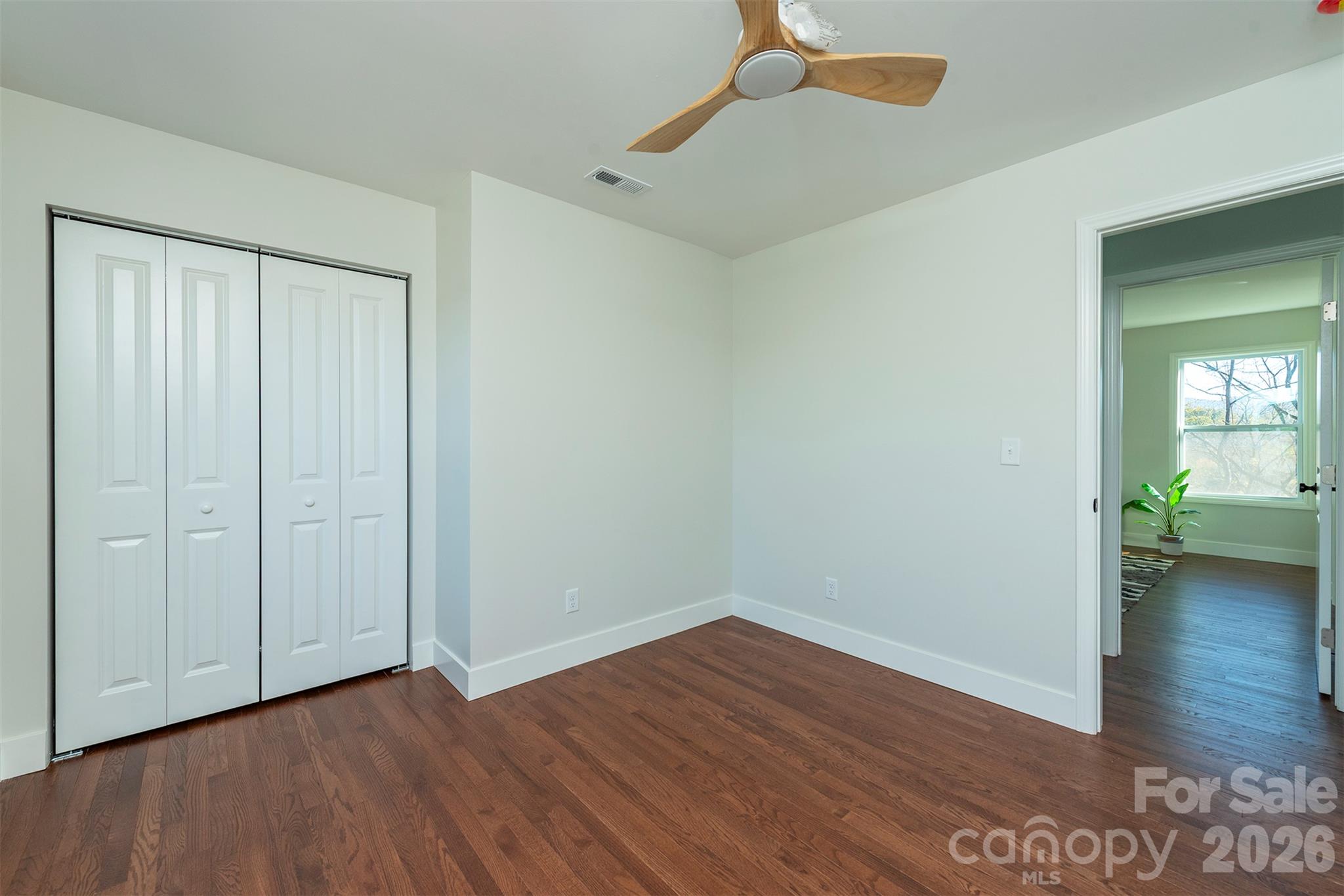 Single Family Residence at 14 Crestfield Avenue, Asheville, photo 18 of 29