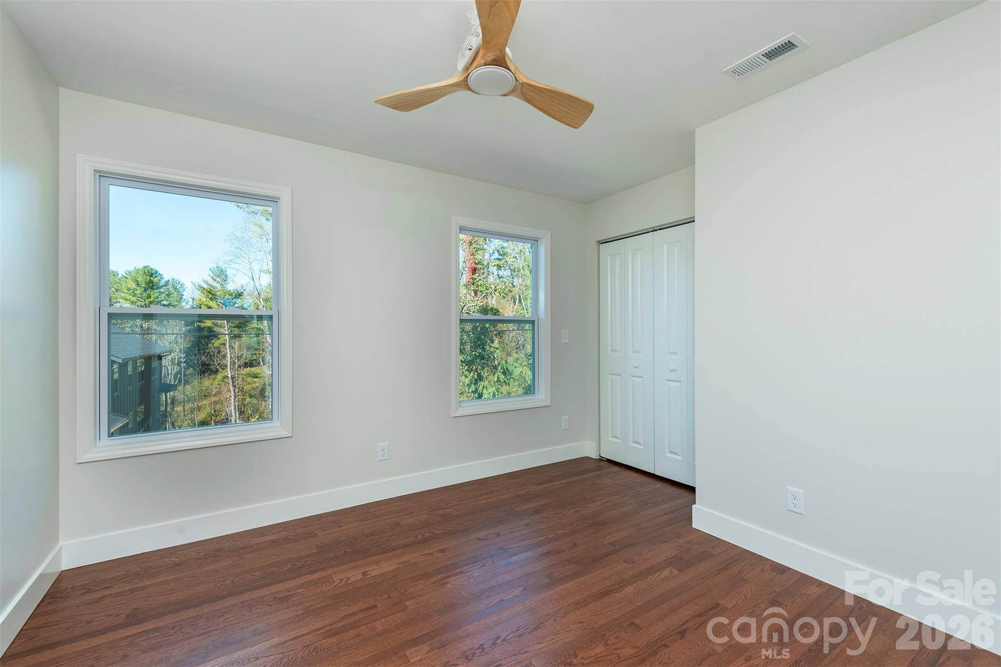 Single Family Residence at 14 Crestfield Avenue, Asheville, photo 19 of 29