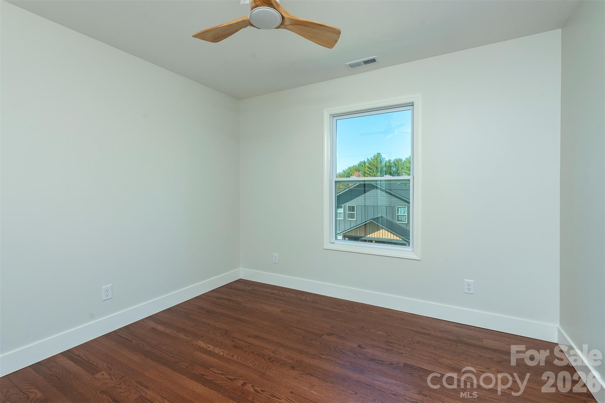 Single Family Residence at 14 Crestfield Avenue, Asheville, photo 20 of 29