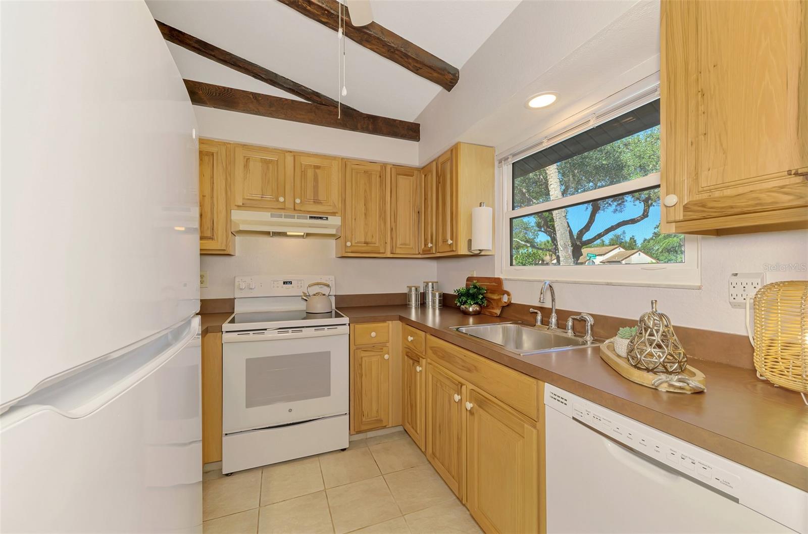 Villa at 5800 NIBLICK PL, NORTH PORT, photo 16 of 38