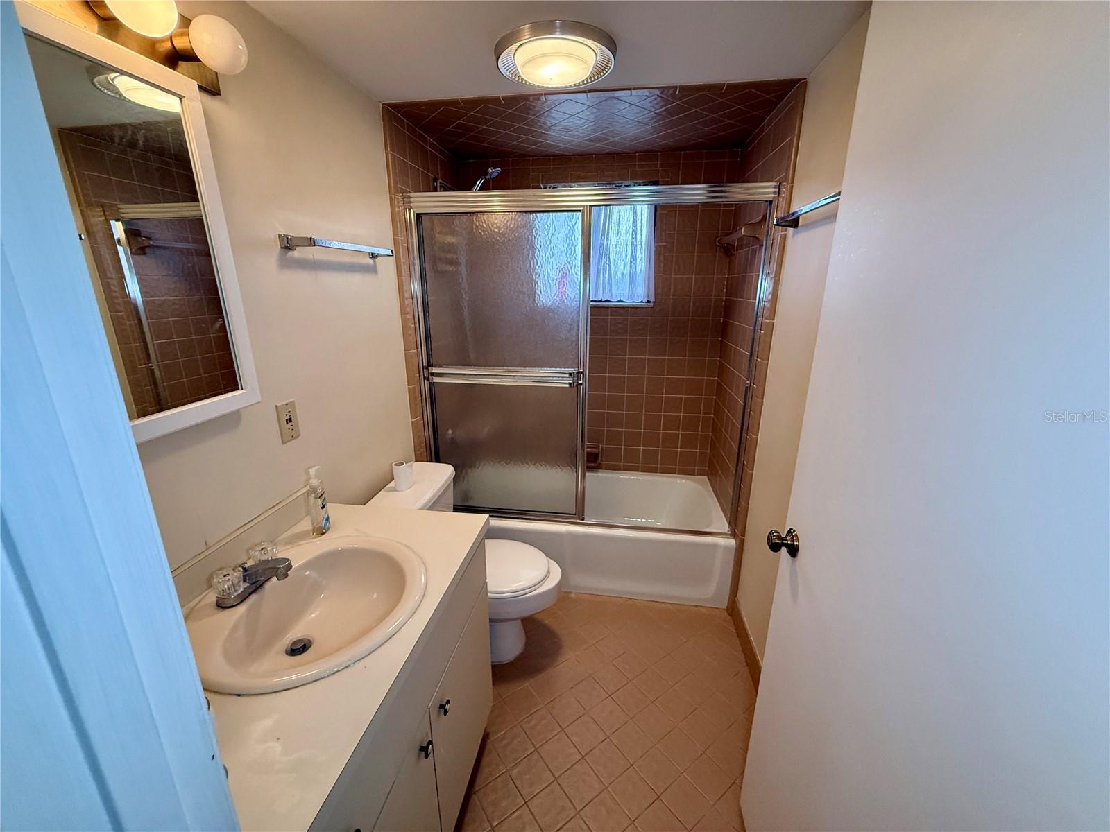 Condominium at 2 BUCK CIR #2, HAINES CITY, photo 17 of 38