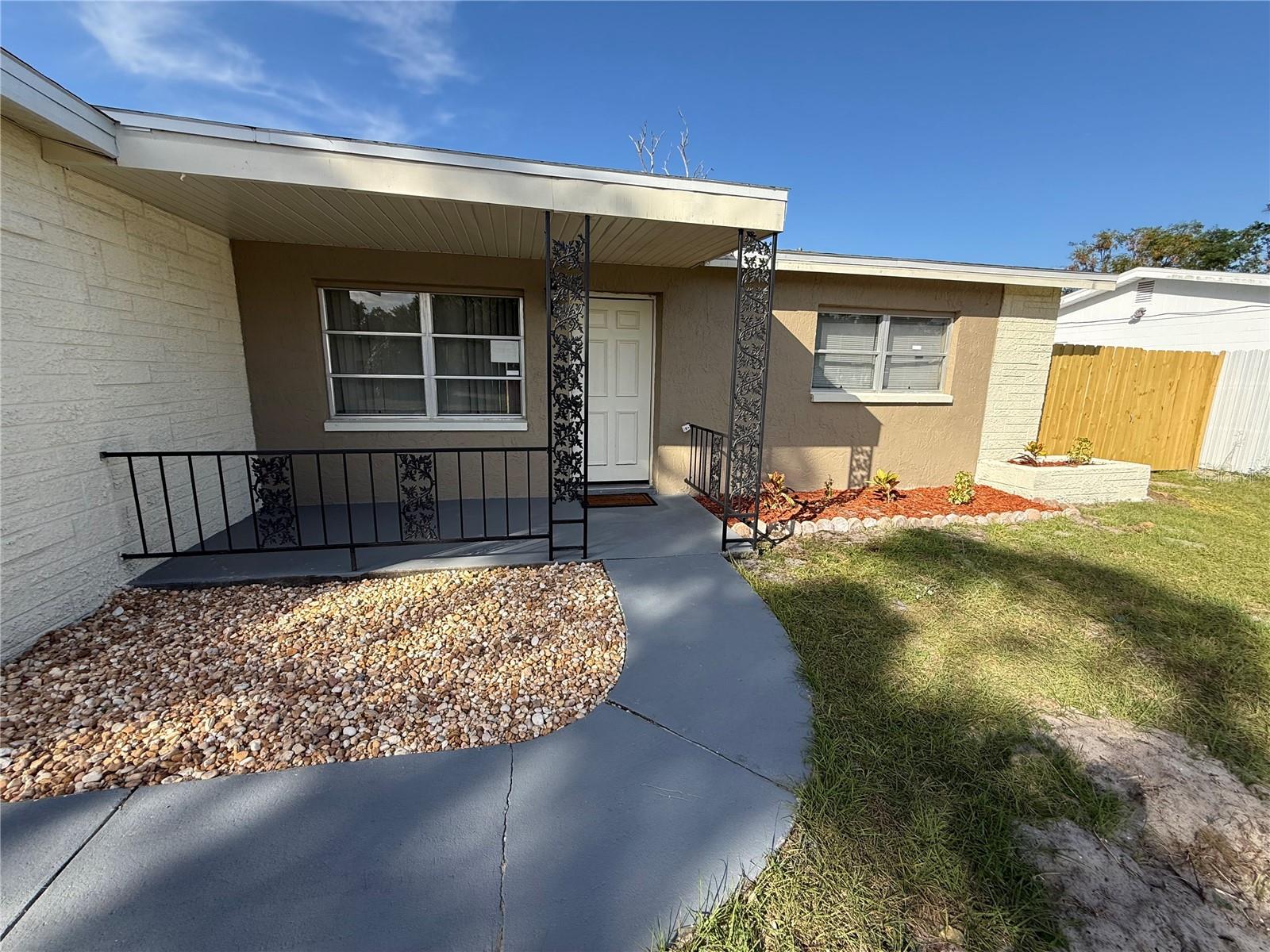 Single Family Residence at 8019 COLTON DR, PORT RICHEY, photo 2 of 38