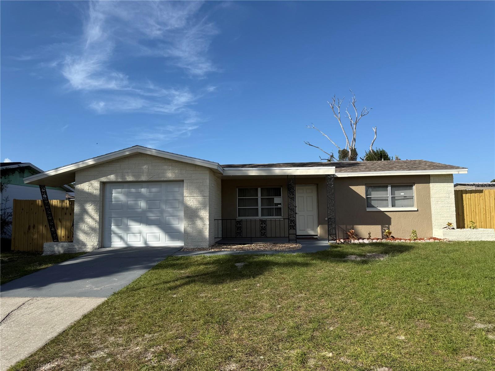 8019 COLTON DR