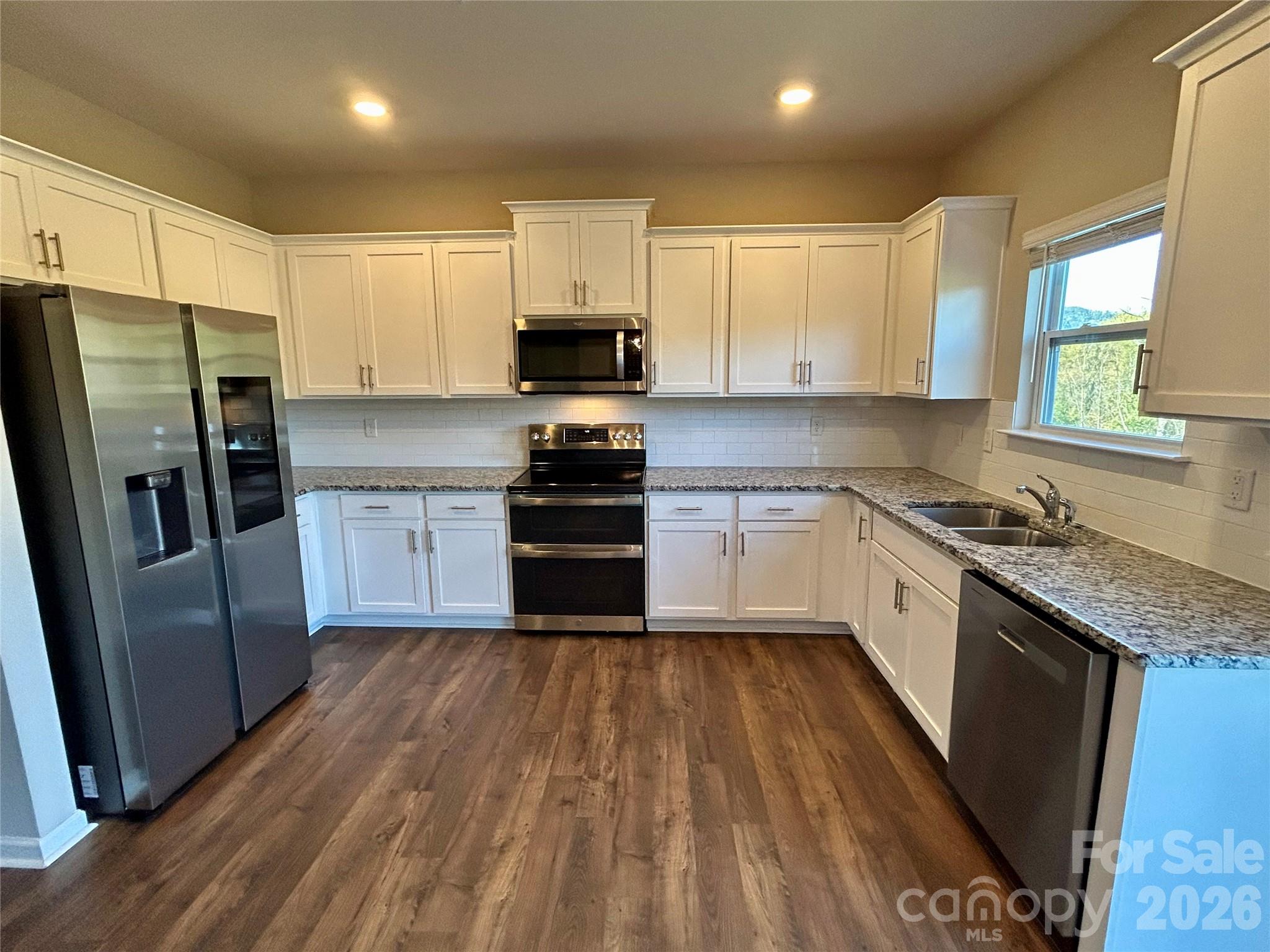 Kitchen with new Range - 182 Marathon Lane, Candler