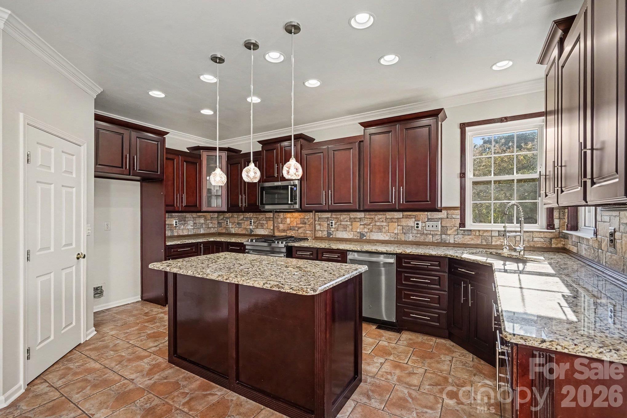 Single Family Residence at 6500 Courtland Street, Indian Trail, photo 15 of 32