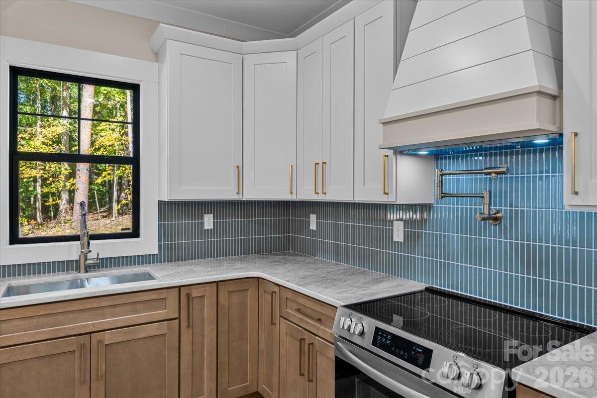 Single Family Residence at 210 Birchwood Lane, Mocksville, photo 21 of 48