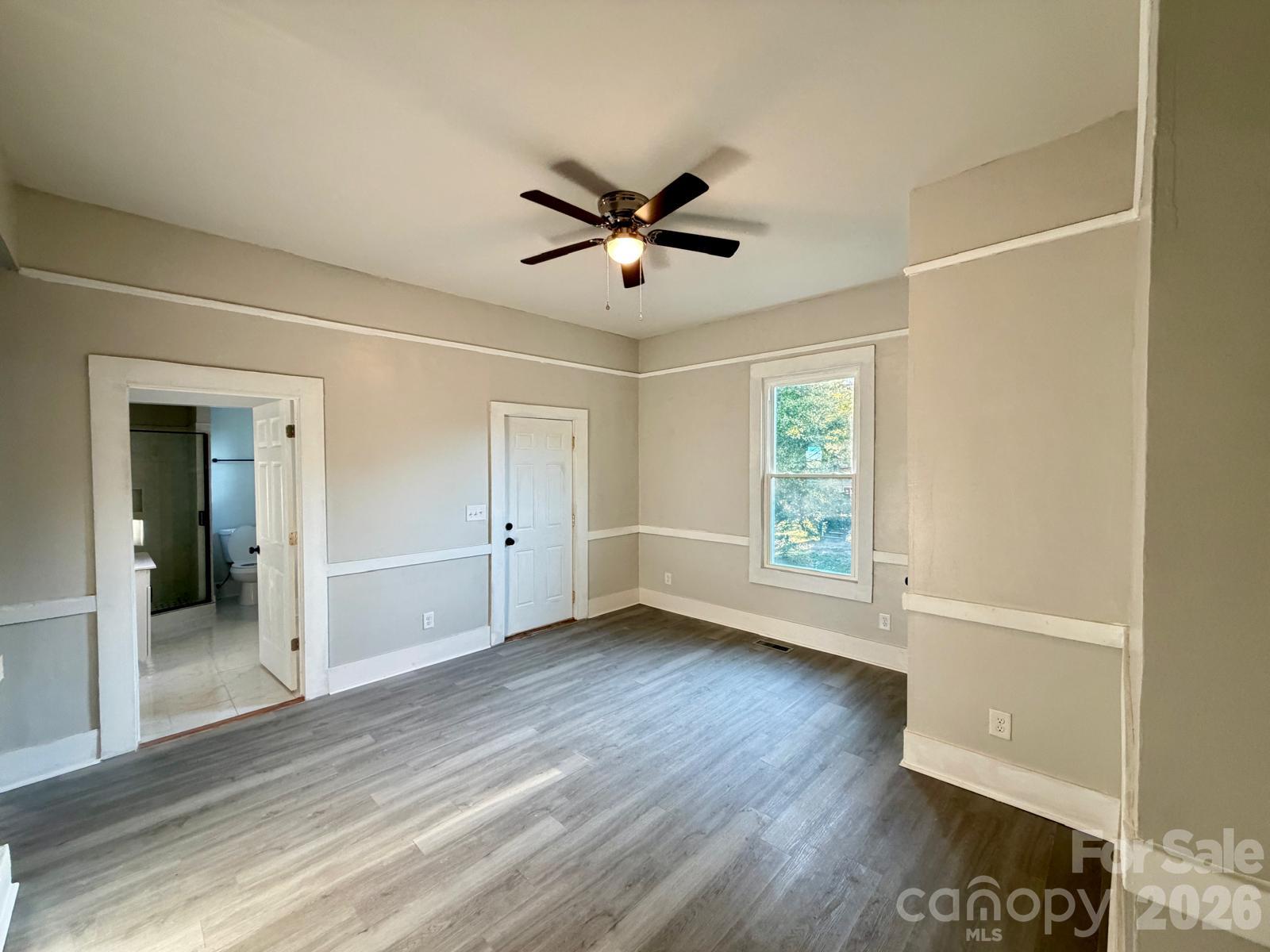 Living/family room - 510 Leslie Street, Chester