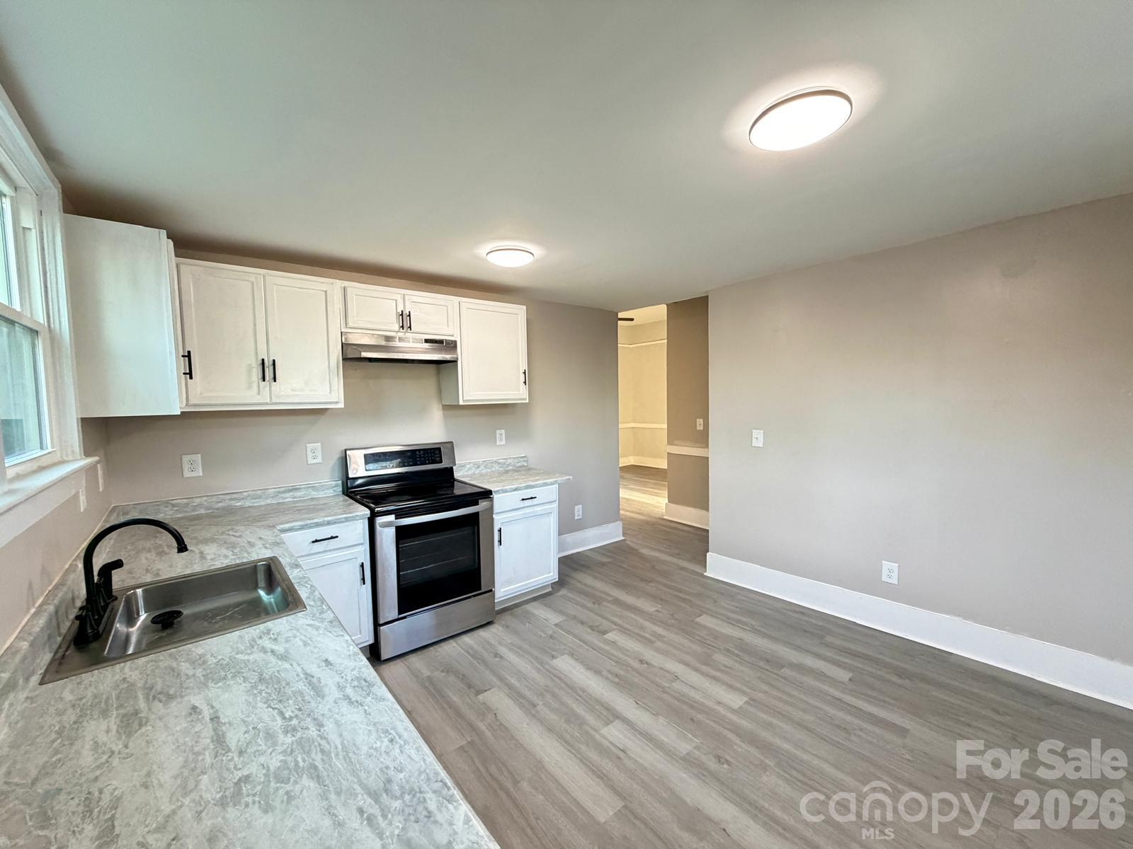 Kitchen - 510 Leslie Street, Chester